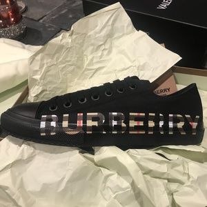 Burberry Men's Larkhall Logo Low Top Sneakers